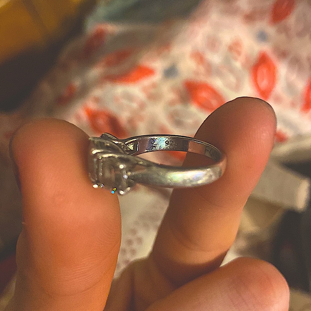 Engagement ring - Picture 3 of 3
